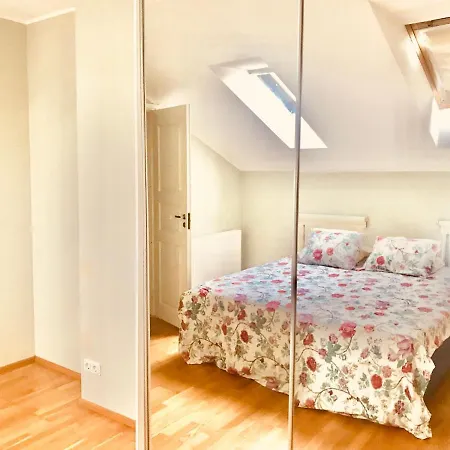 Cozy Penthouse Apartment, Free Parking Апартаменты Таллин