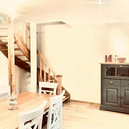 Cozy Penthouse Apartment, Free Parking